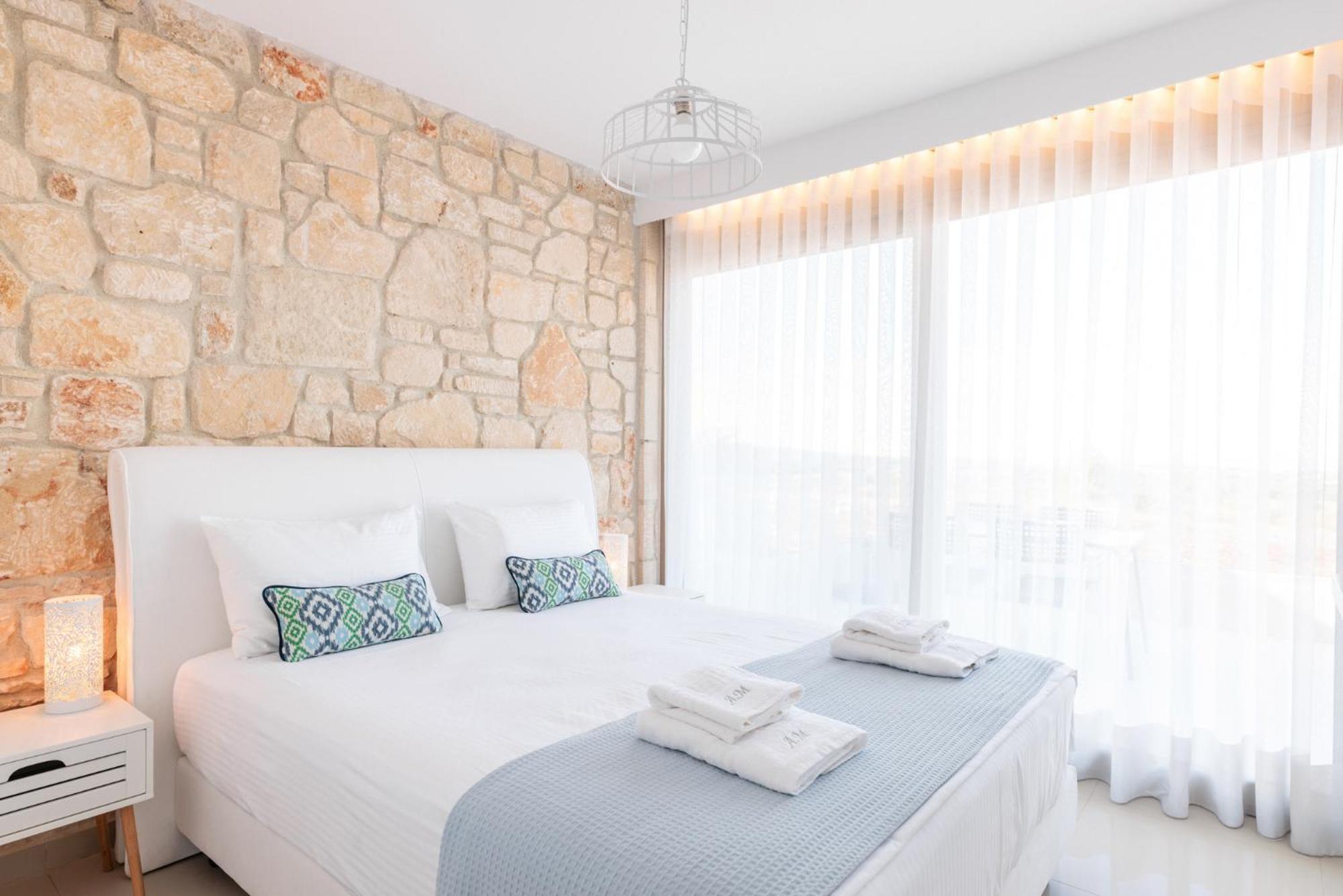 Anna Mare Luxury Apartments أفيتوس الغرفة الصورة